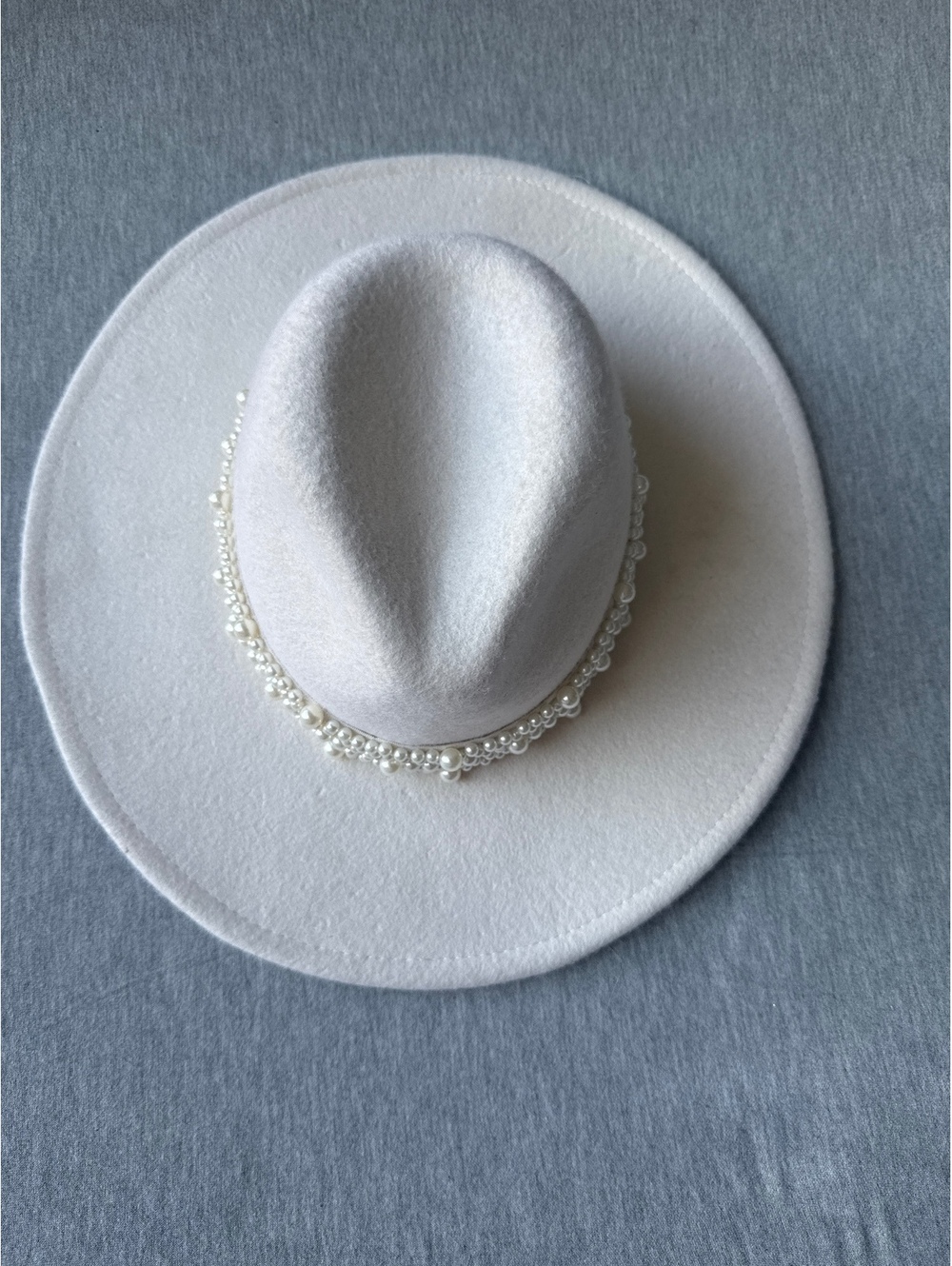 Scoop White Felt Wide Brim Fedora Hat with Pearl Beaded Band, One Size
